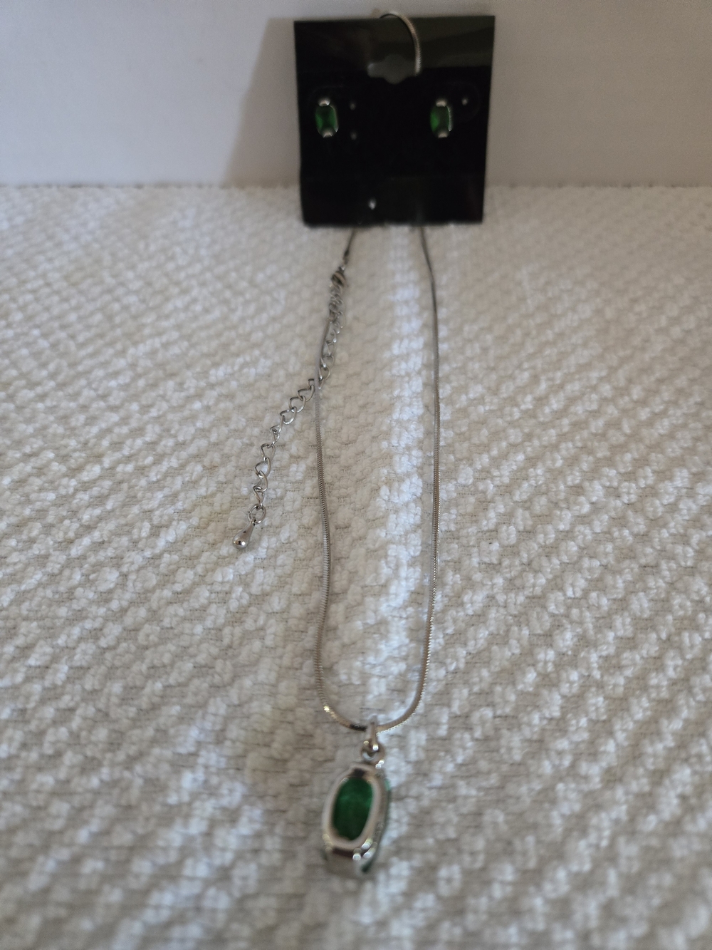 Costume Jewelry Pendant and Matching Earrings